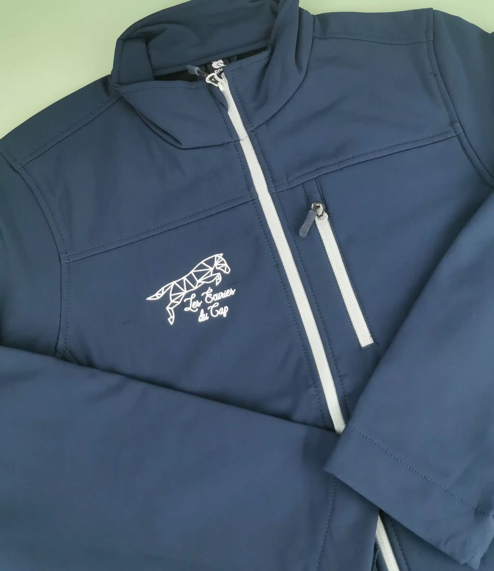 les ecuries du cap clubs et equipements sportifs softshell antartida broderie